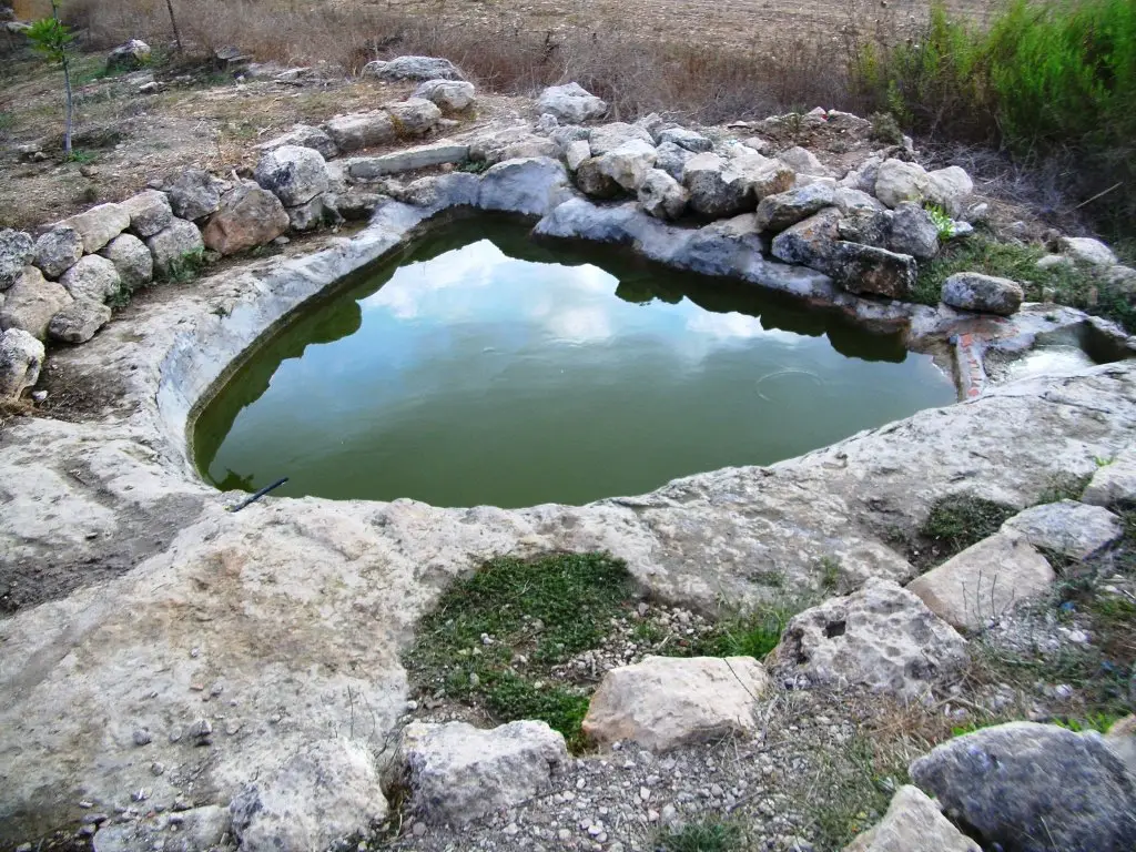 מעיין הקשת (מעיין מאיר)